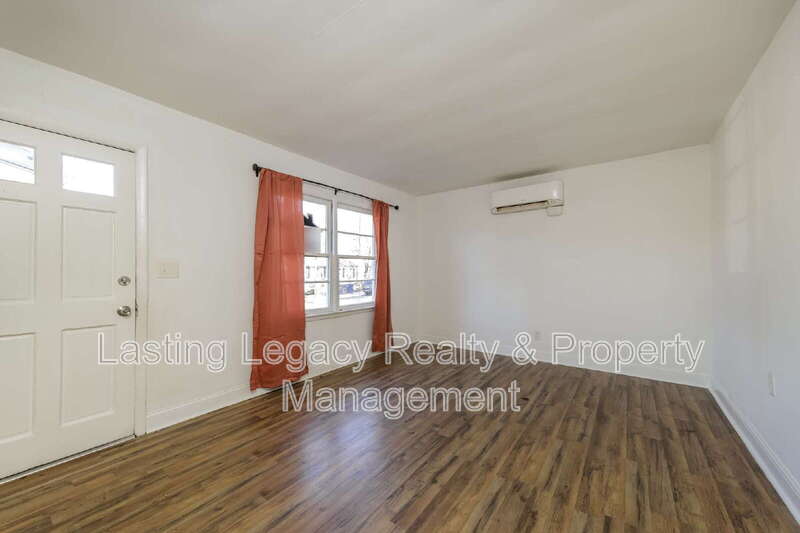 238 Bond Street – photo 5