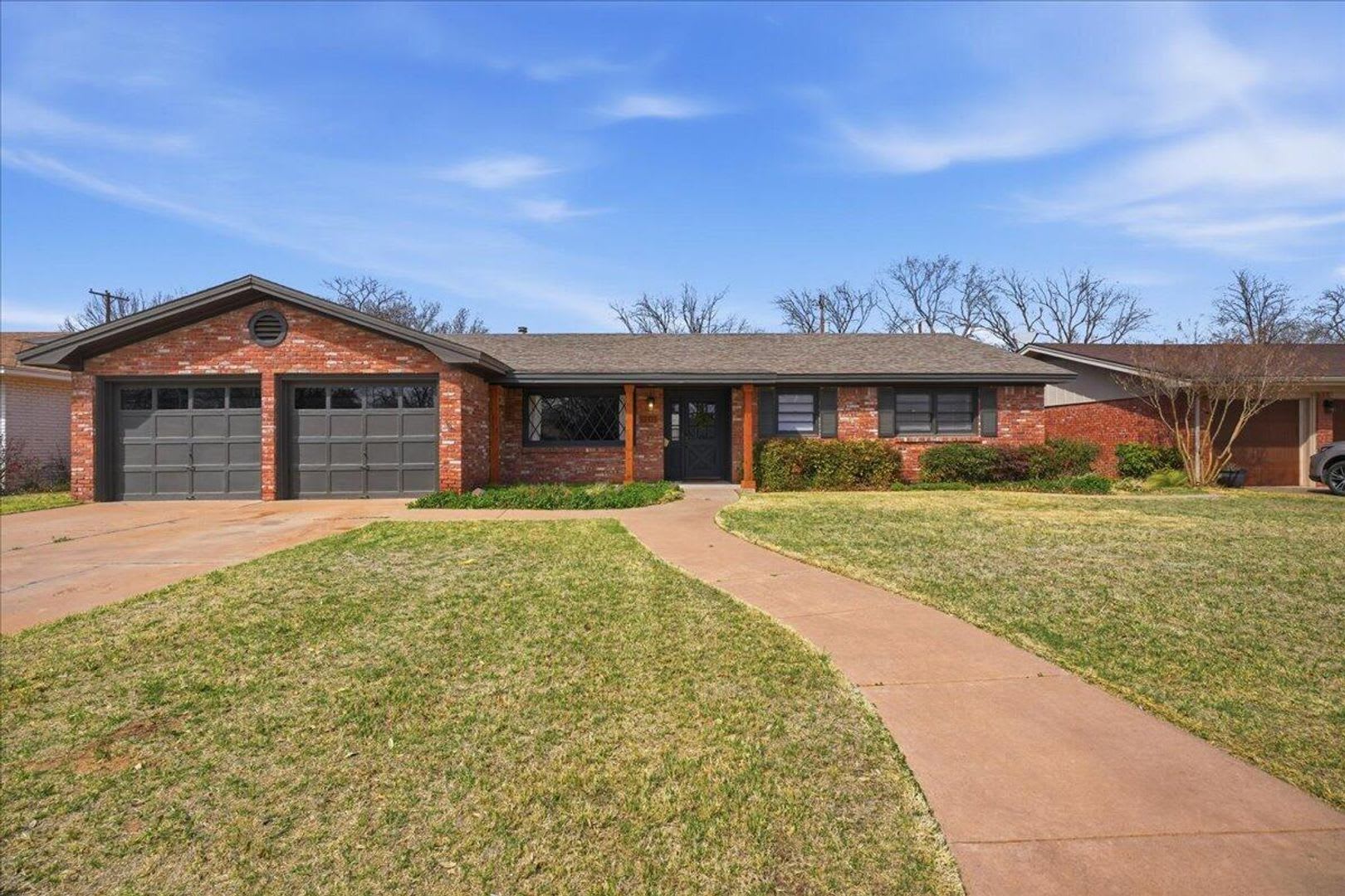 Charming One Of A Kind 4 Bedroom Home – photo 1