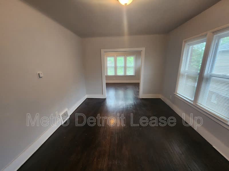 5529 Nottingham – photo 3