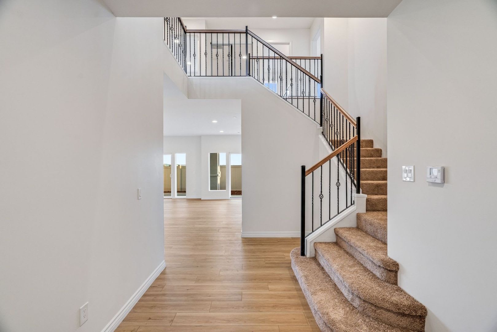 4 Bedroom house with view – photo 4