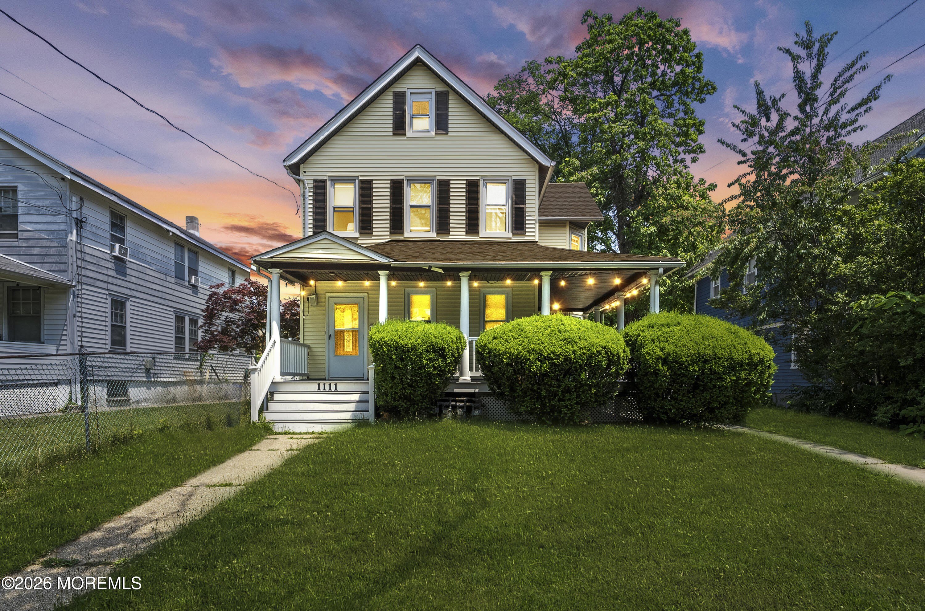 1111 2nd Avenue – photo 1