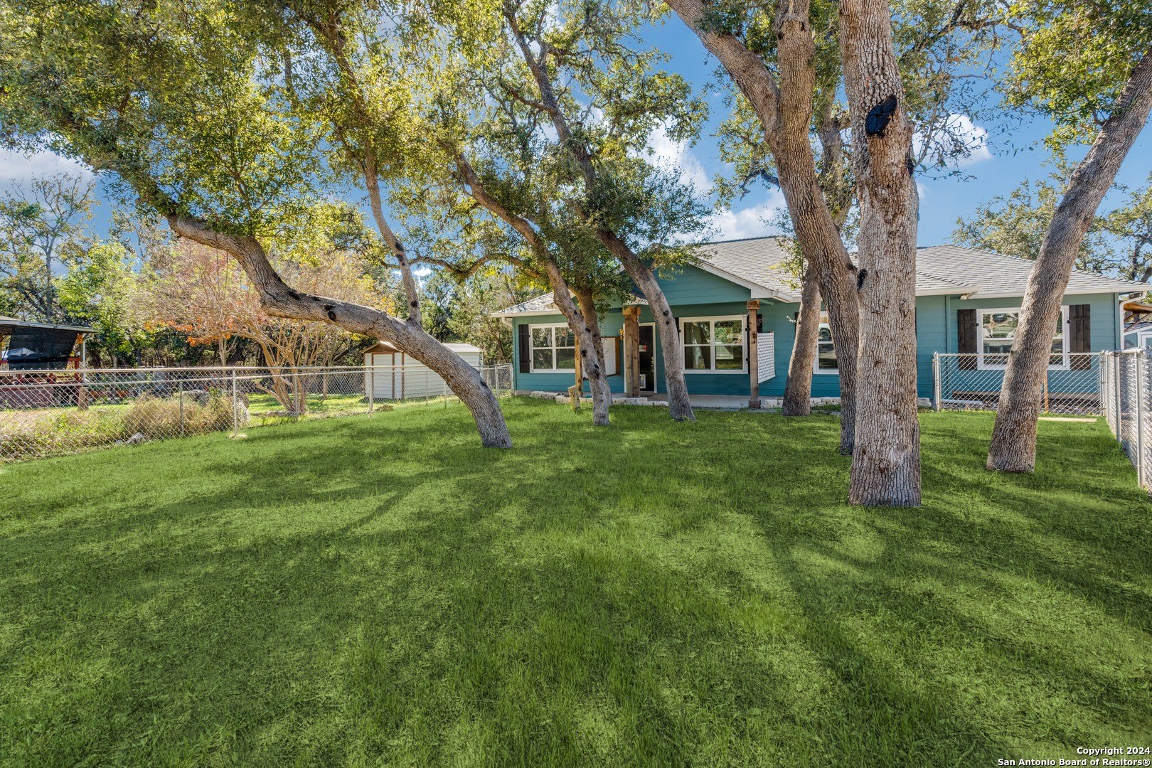 2336 Hornsby – photo 1