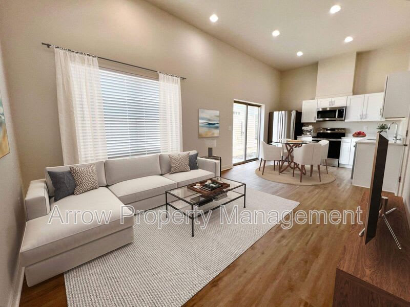 1021 North Claude Road – photo 4