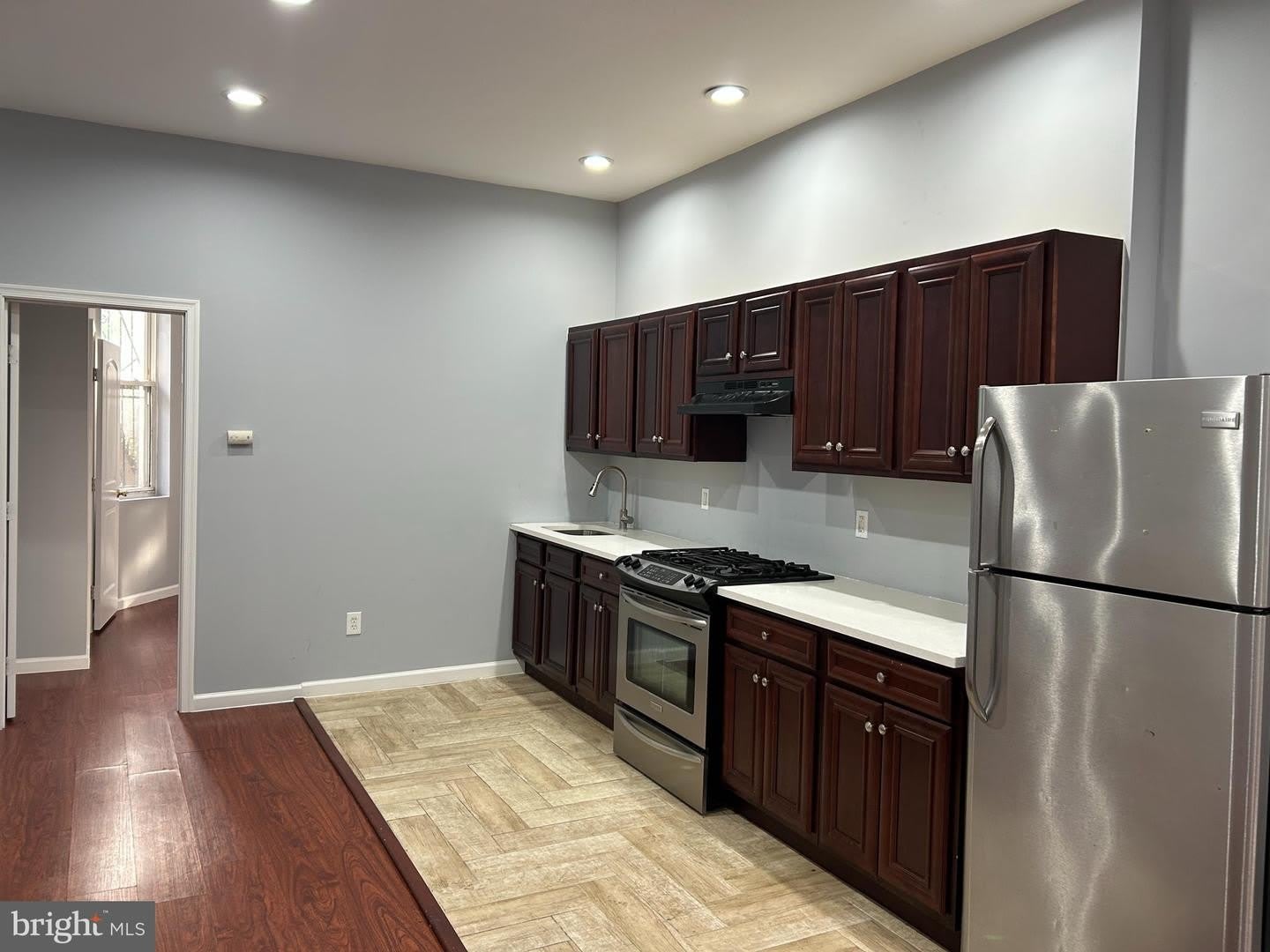 813 N FULTON AVE #1 – photo 4