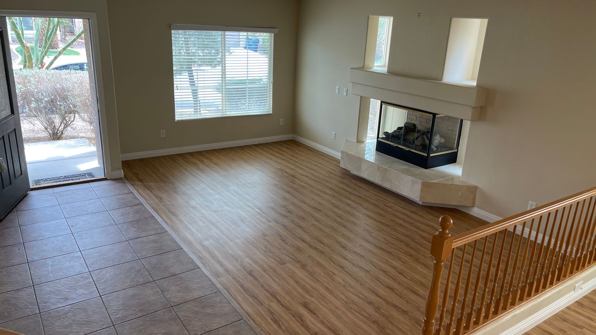 2 STORY, 2,729 SQ FT HOME, 4 BEDROOMS, 3 BATHROOMS, A LOFT AND A 2 CAR GARAGE IN HENDERSON – photo 3