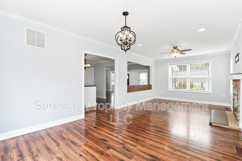 111 Westmont Ave – photo 5