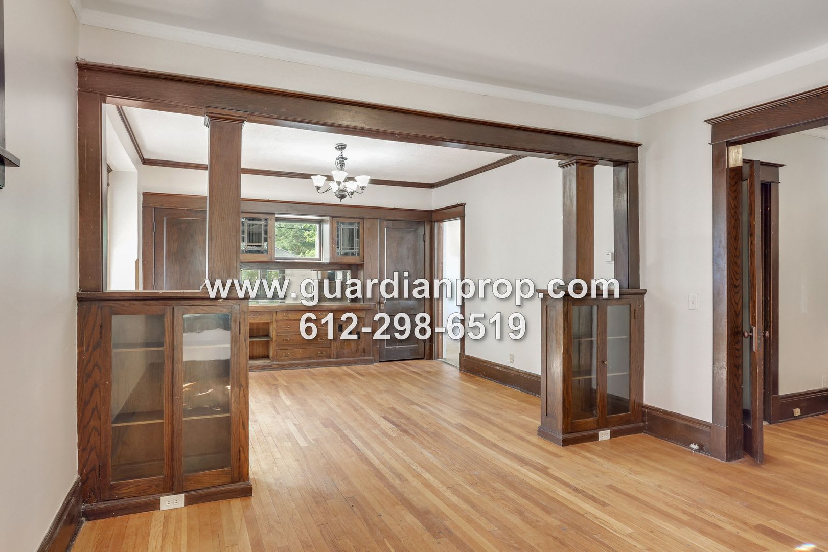 Large House In Hamline Midway Available October 1St Original Woodwork Updated Kitchen Baths 2 Car Garage – photo 5