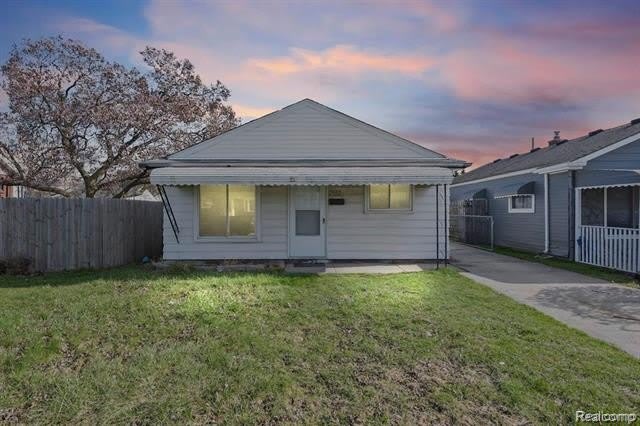 2552 EMOGENE Street – photo 1