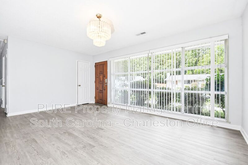628 Constant Dr – photo 4