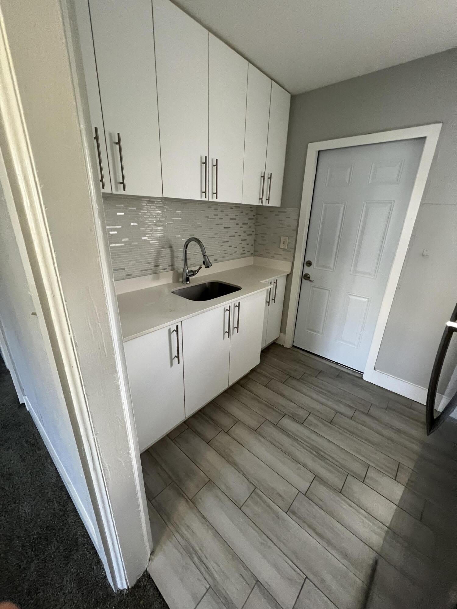 2722 Poinsettia Avenue – photo 4