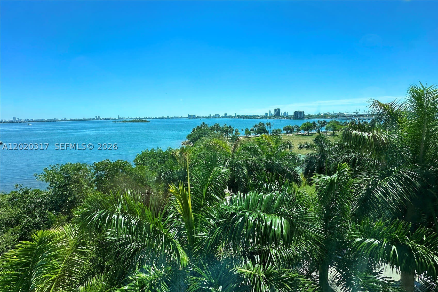 2000 N Bayshore Dr – photo 1