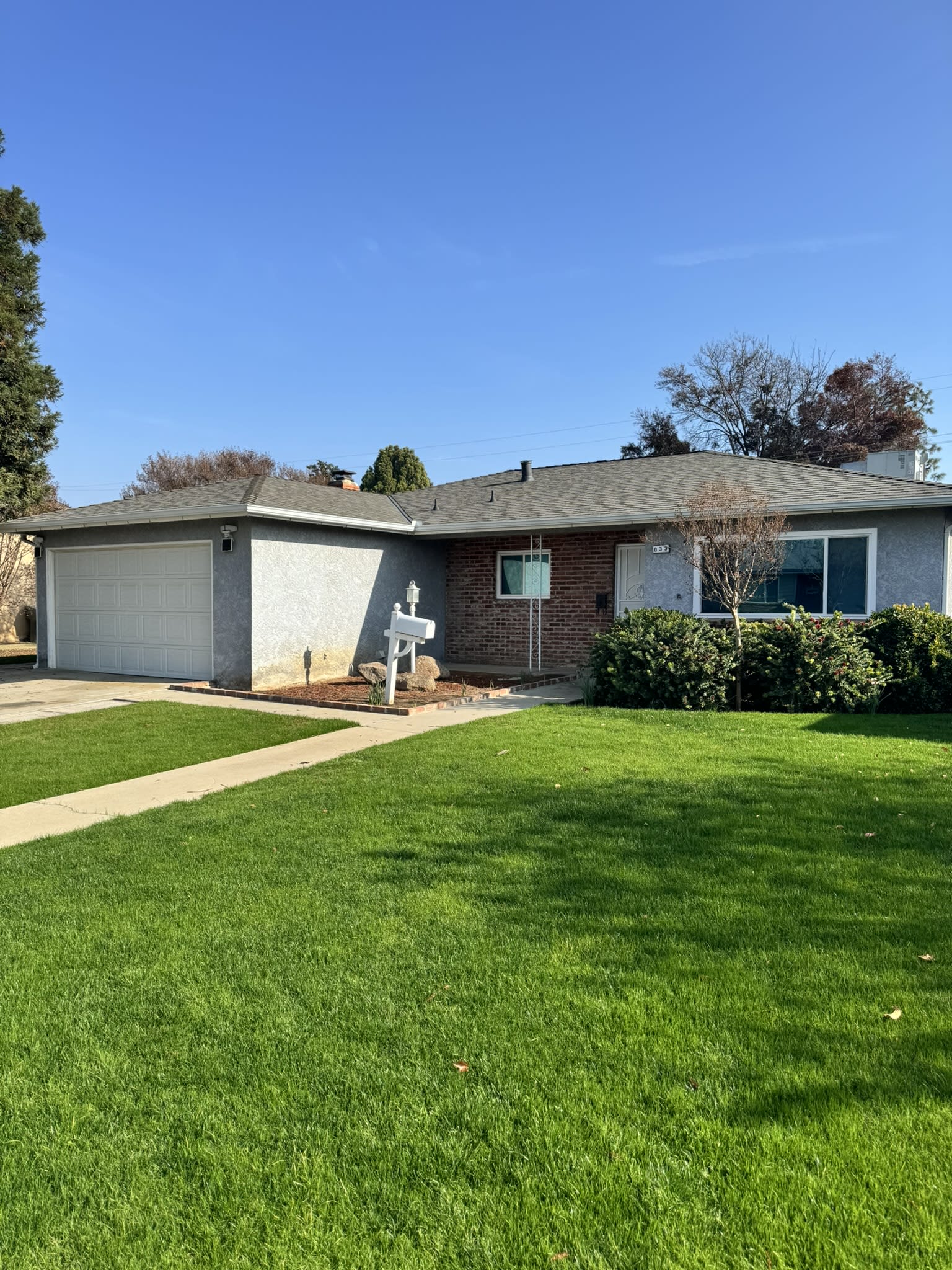 33 Russell Avenue – photo 2