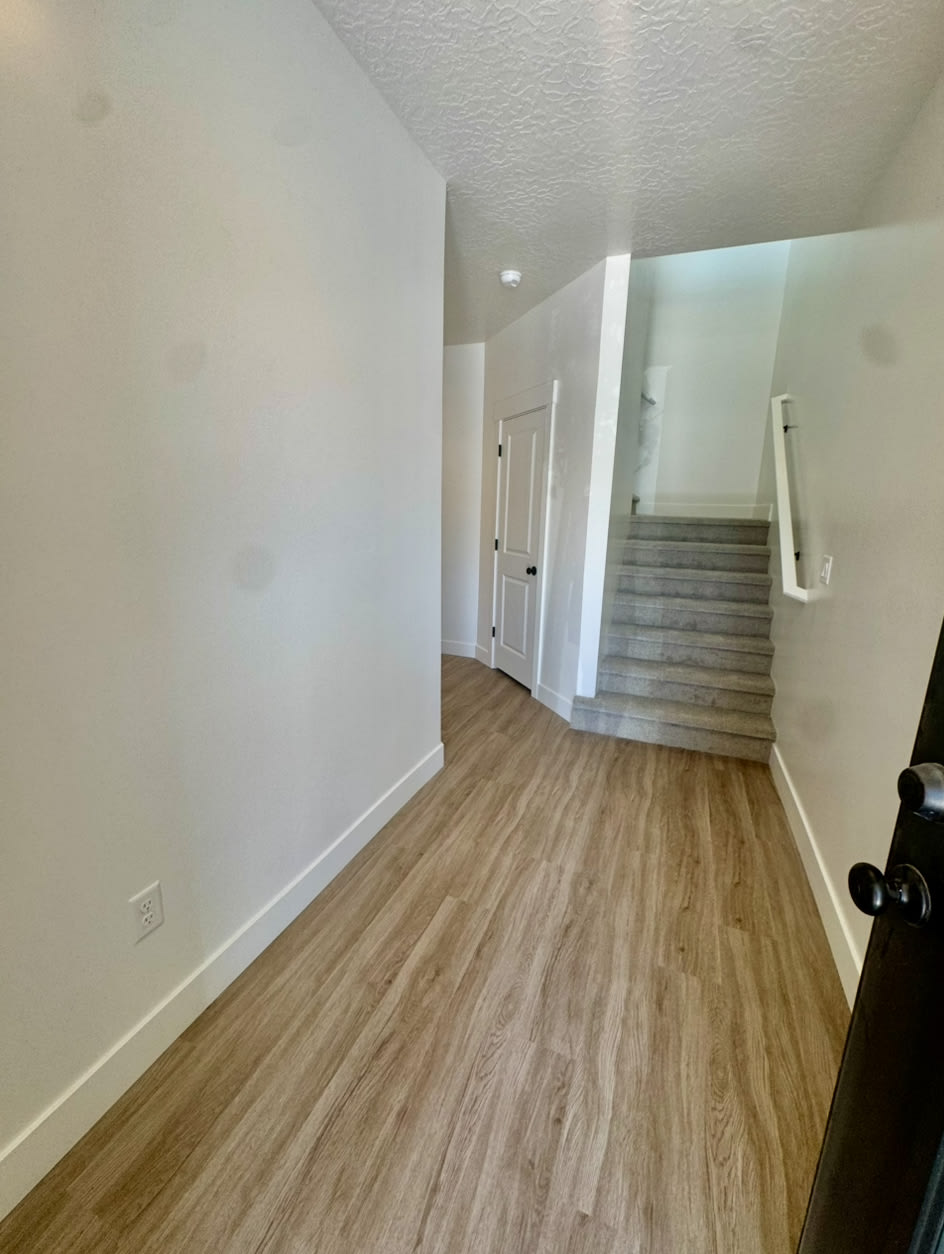 5645 South Aaron Lane 1 – photo 4