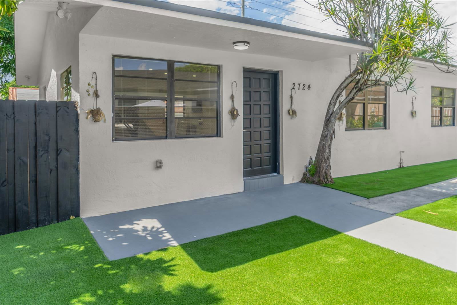 2724 Southwest 34th Court – photo 2