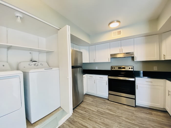 335 South Railroad Avenue – photo 1