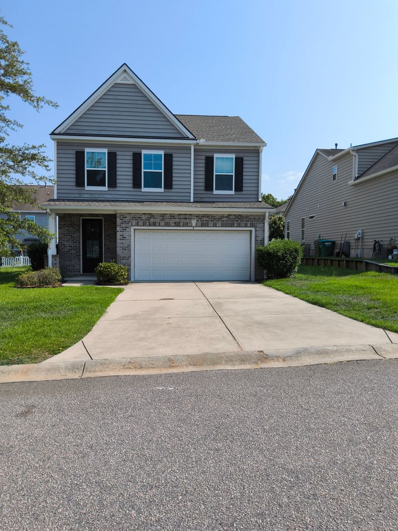 Picket Fences, The Perfect Place to Call Home – photo 2