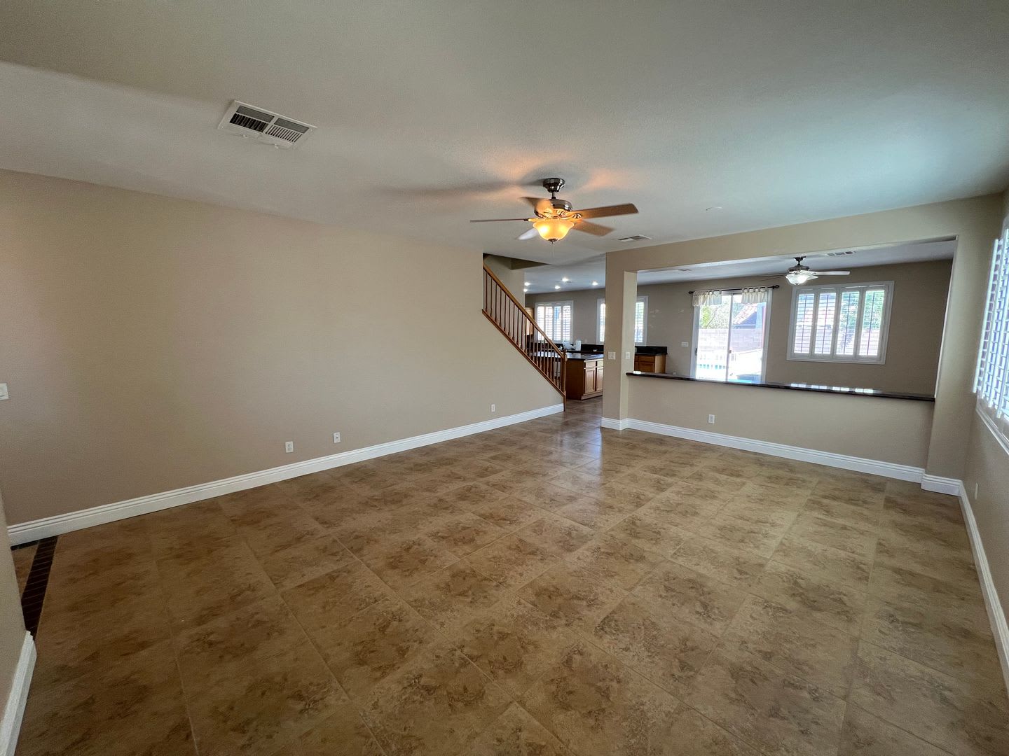 Spacious 4-bedroom Henderson home with private pool – photo 2