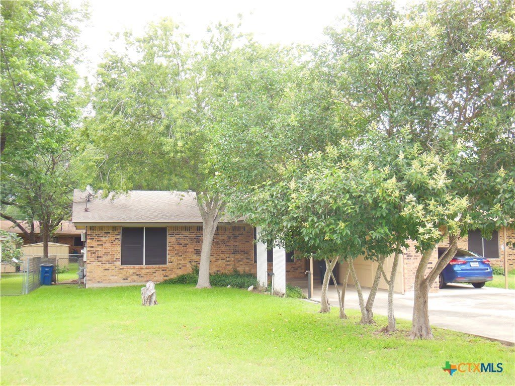 1022 Clover Circle – photo 2
