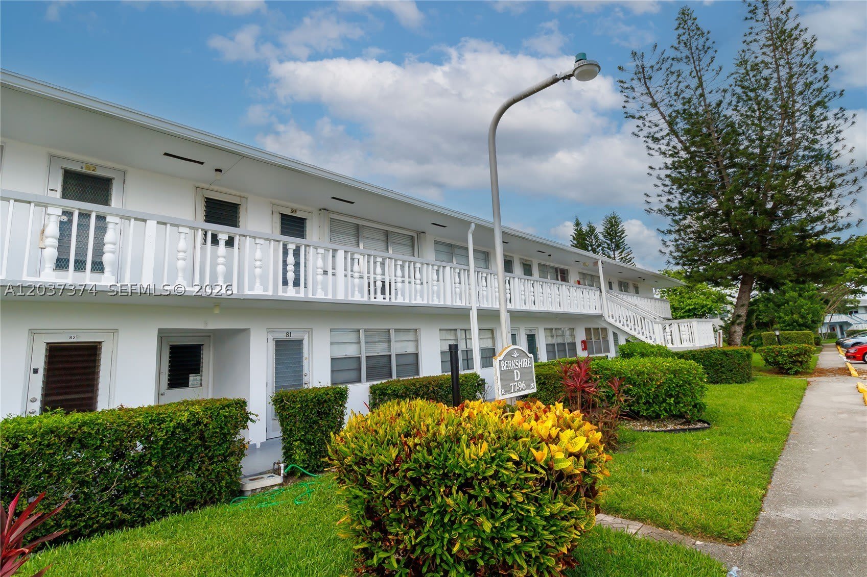 90 Berkshire D – photo 1