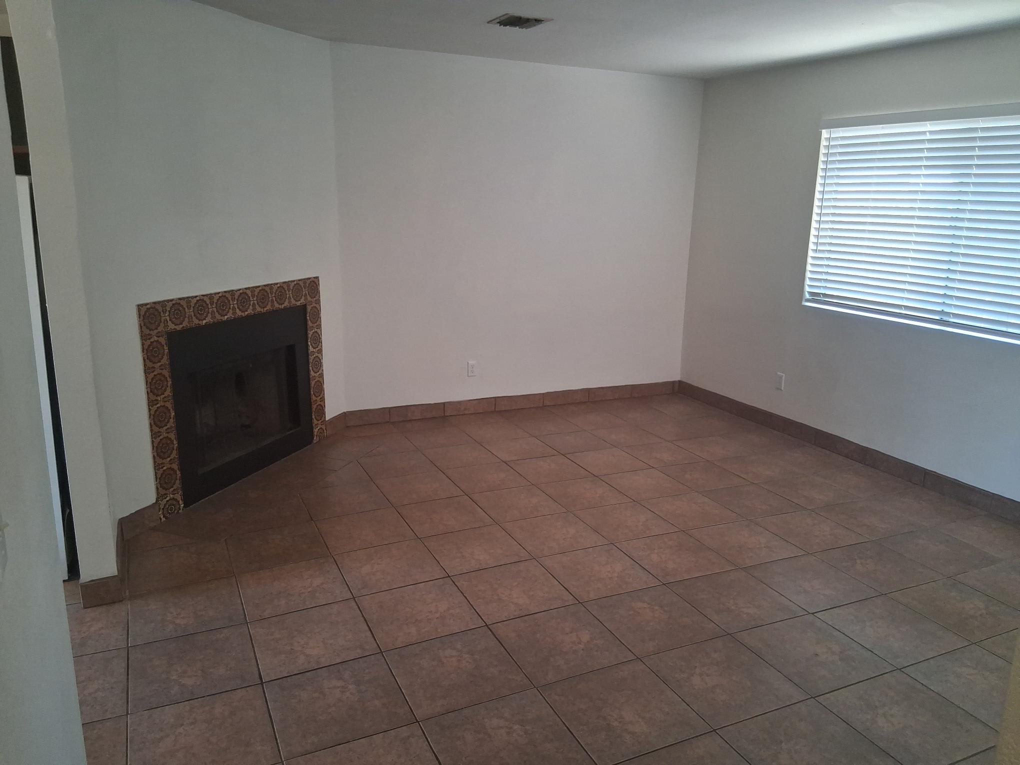 1921 N Madelyn Ave – photo 1