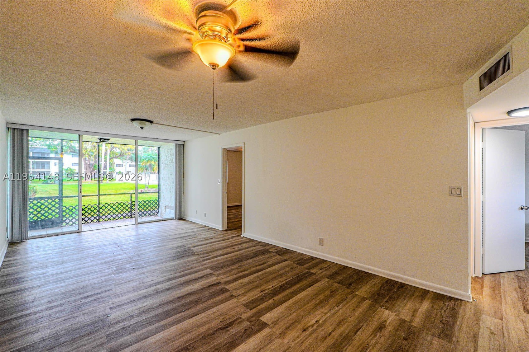 5100 SW 64th Ave – photo 2