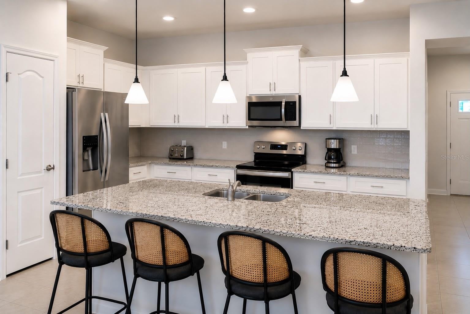 2441 DUBAI Street – photo 2