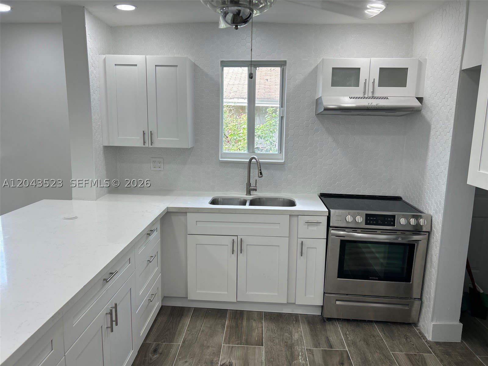 261 Nw 49Th St – photo 1