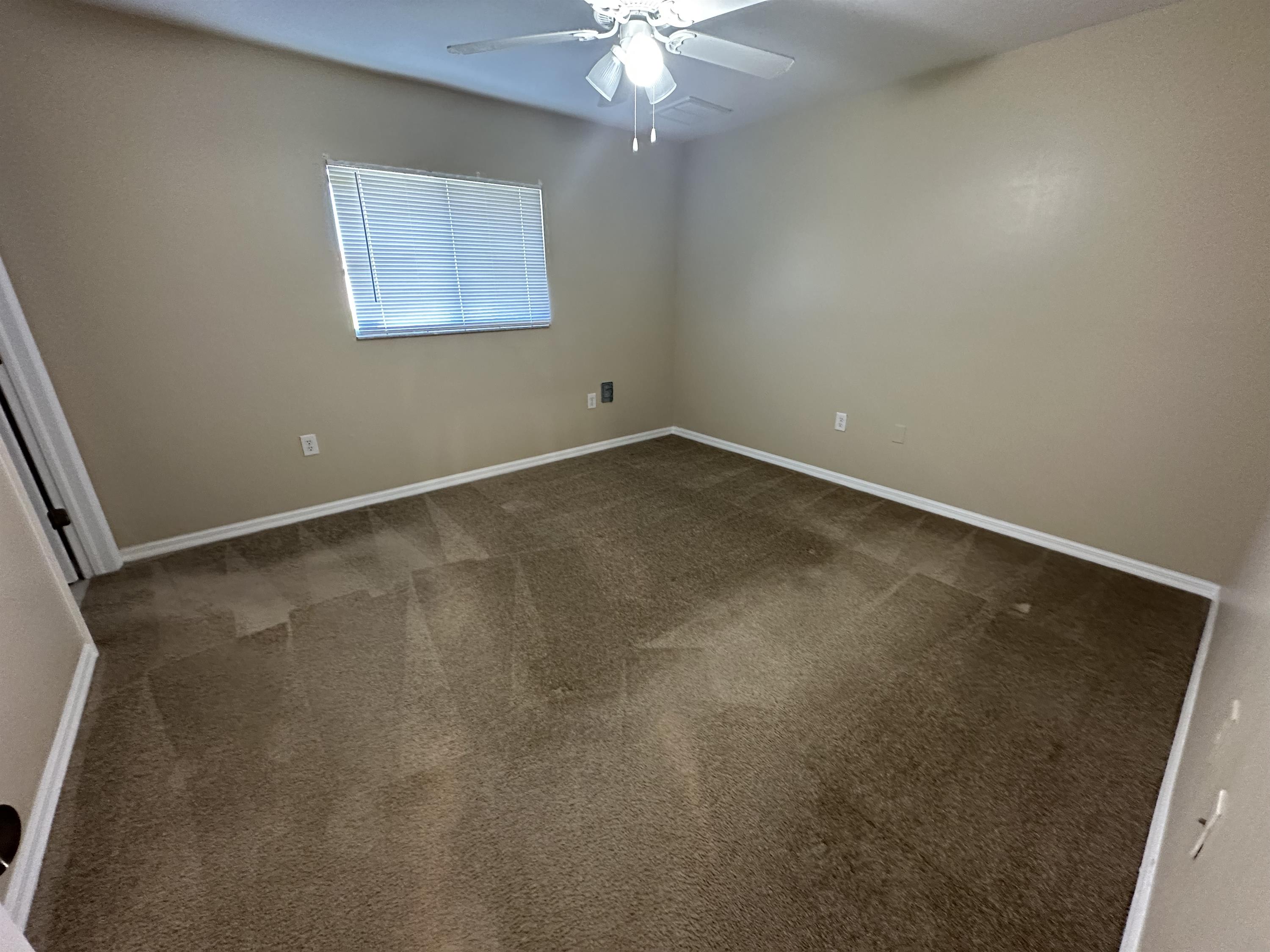 2901 33 St SW – photo 3