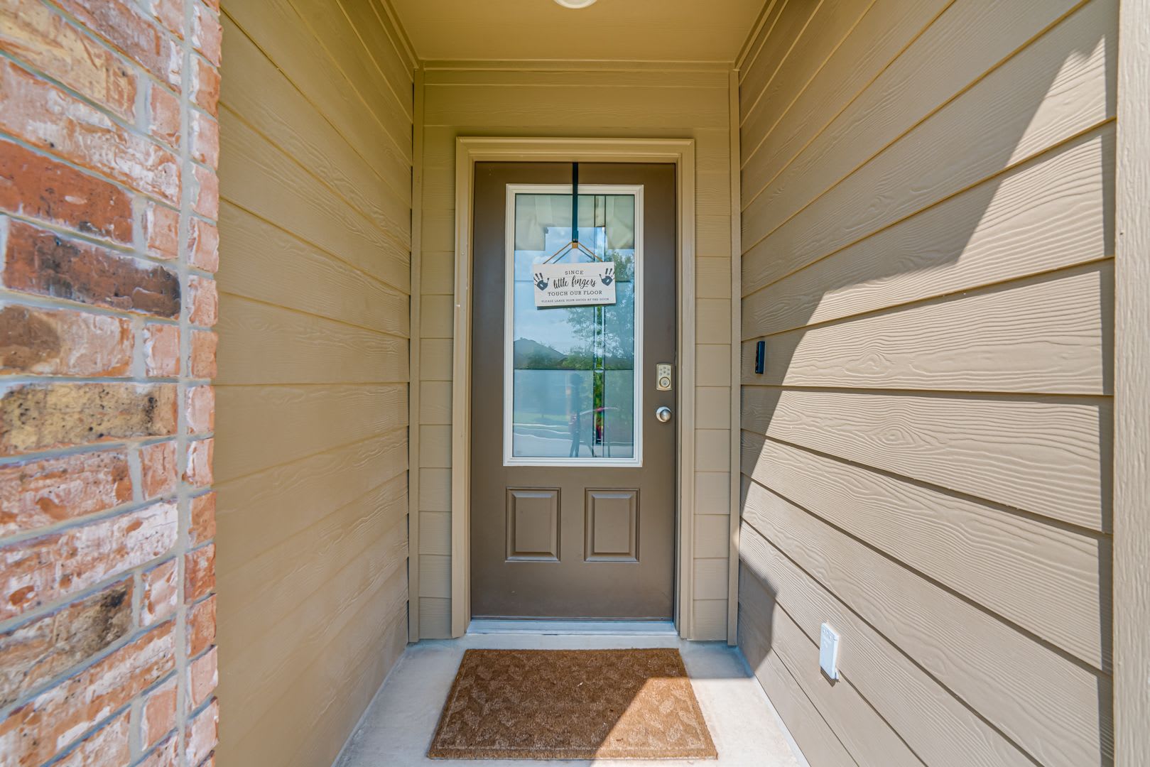 Beautiful single story home in Saratoga Community – photo 2