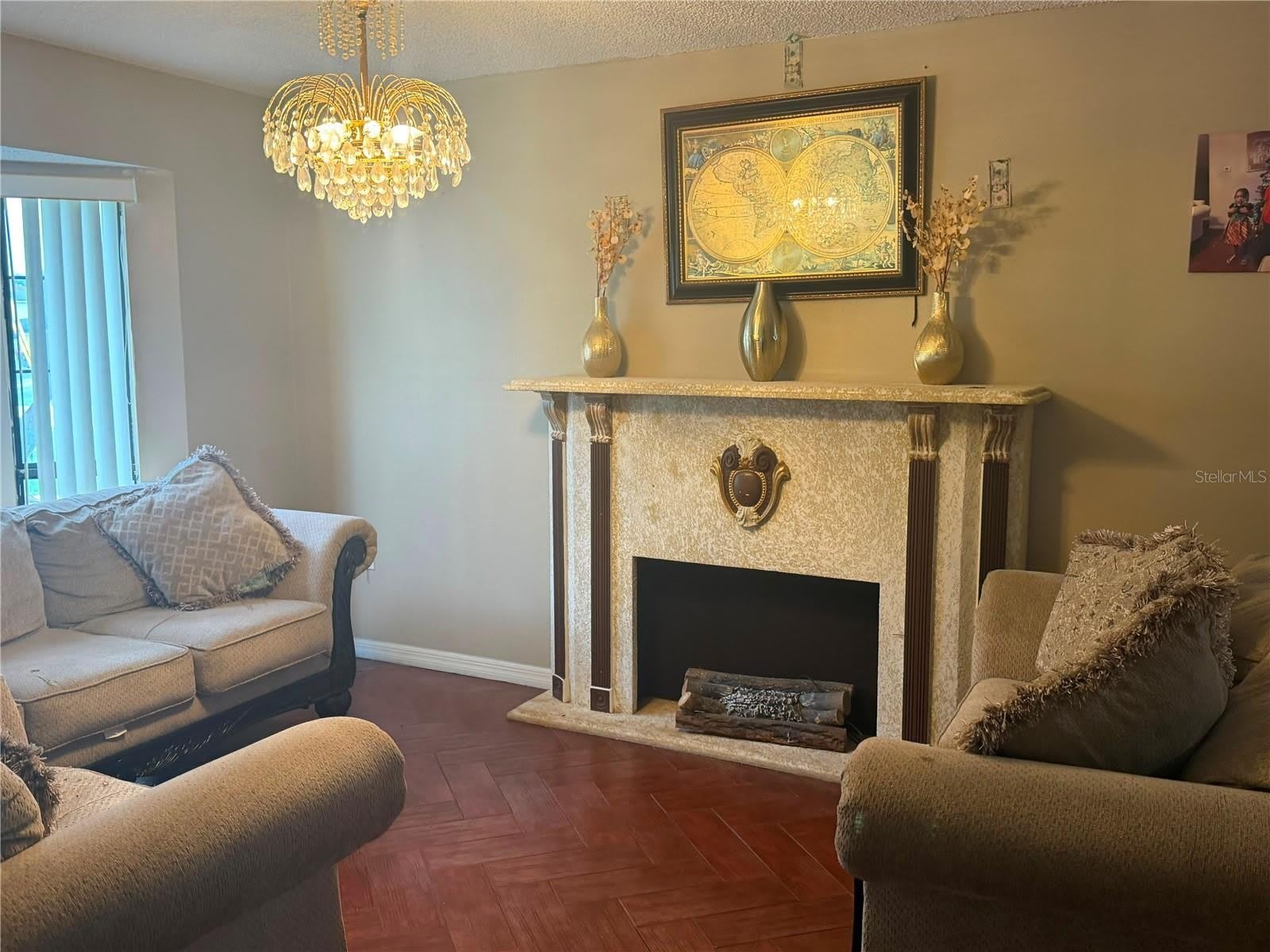 1013 MAYFAIR Place – photo 5