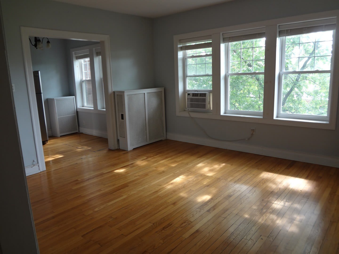 5463 S Ingleside Avenue – photo 2
