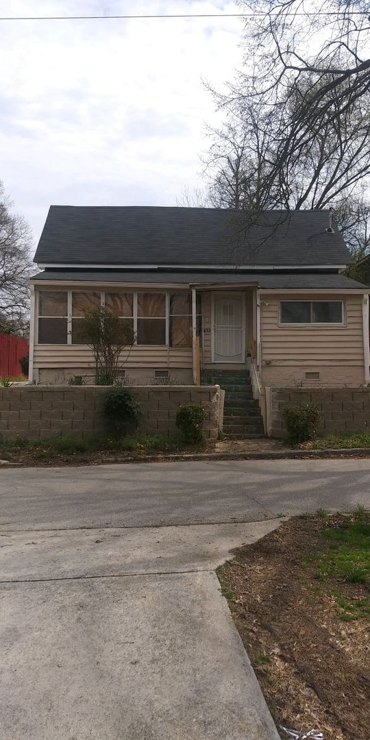 Spacious 2 Bedroom Home For Rent In Atlanta Renovated And Features Plenty Of Space For Only 1 850 00 Per Month – photo 1