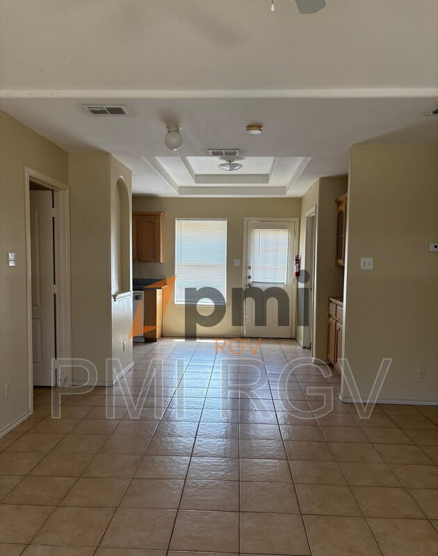 1901 W Western Dr – photo 2