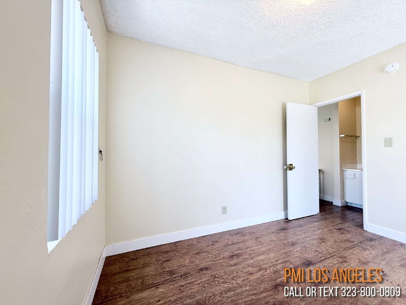 1497 West 29Th Street – photo 3