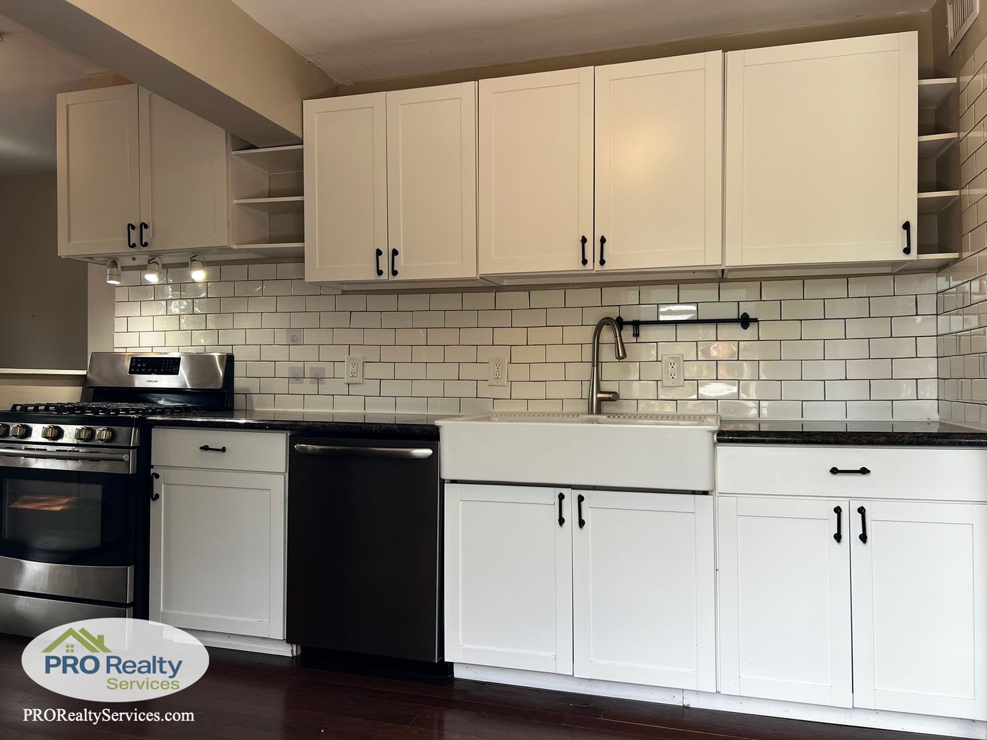 3 Bedroom Bungalow **Half off 1 Month's Rent with a September 2026 Move In** – photo 2