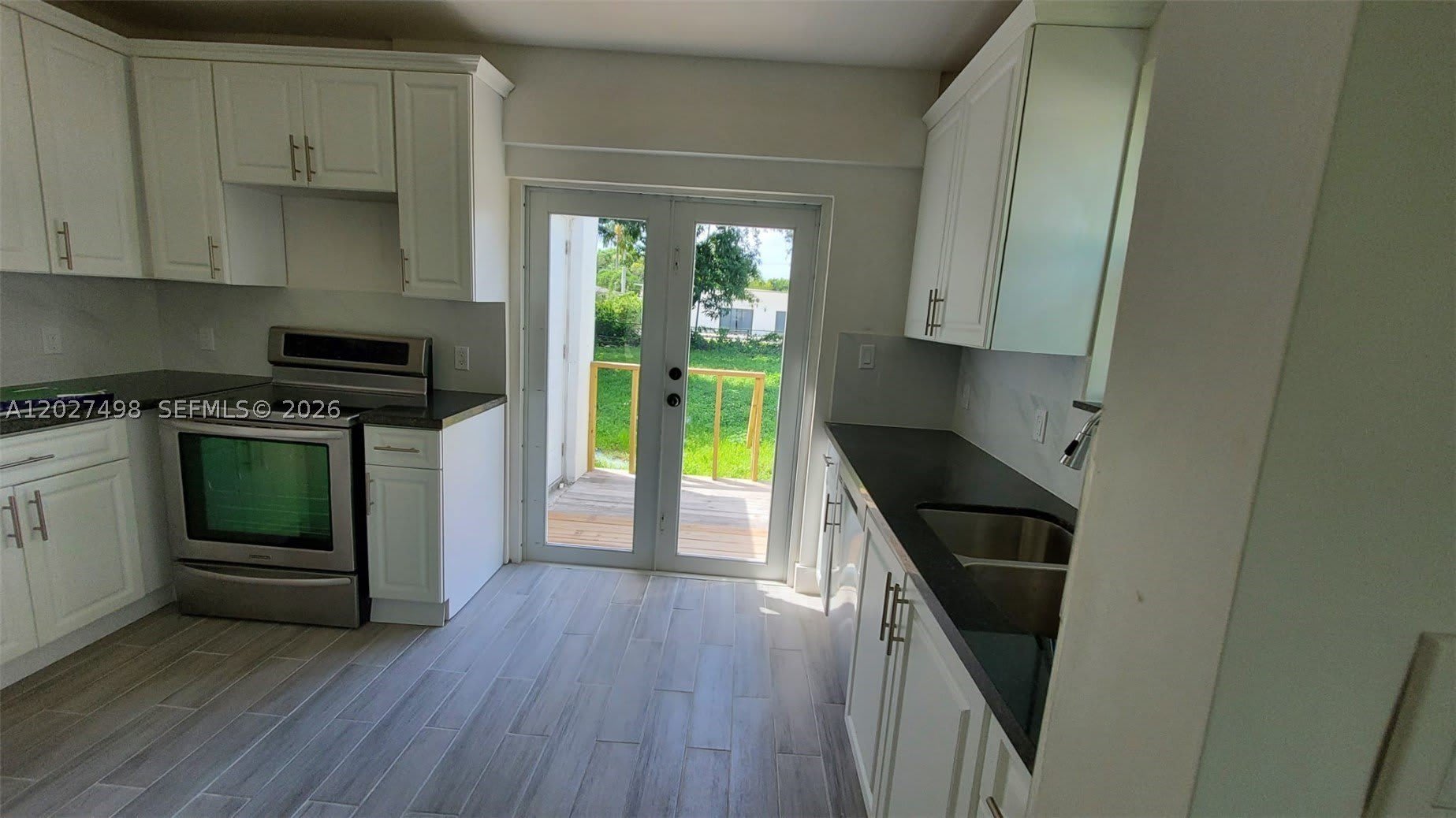 560 Nw 53Rd St – photo 3