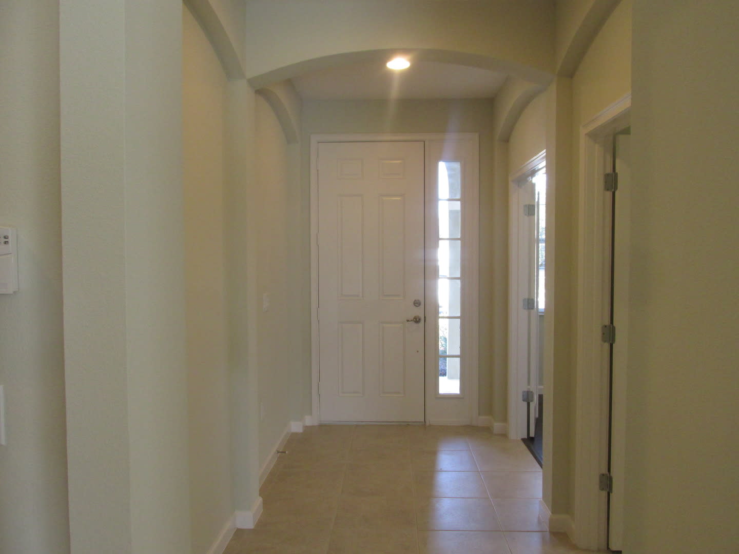 3 Bedroom 2 Bath Plus Office Room 2 Car Garage Single Family Home At2404 Sabastian St Mount Dora Fl 32757 For Rent – photo 5