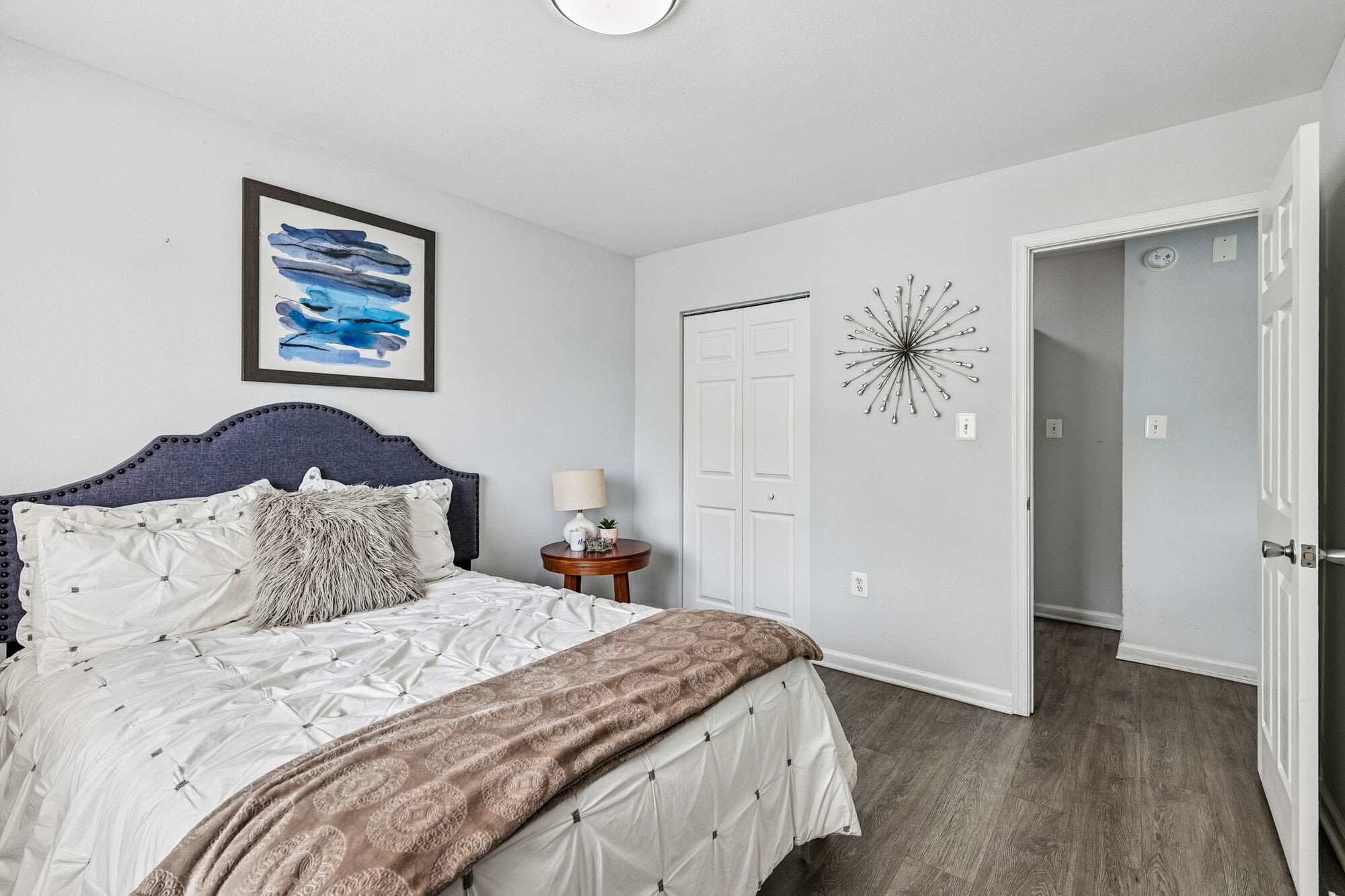 North Hills Apartments – photo 2