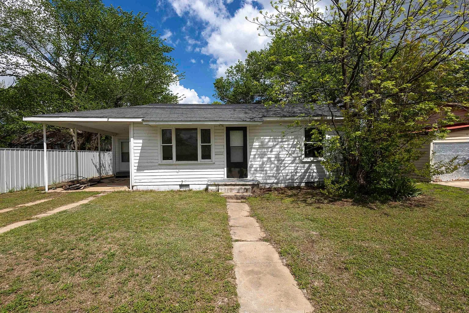 109 W Hickory Ave – photo 1