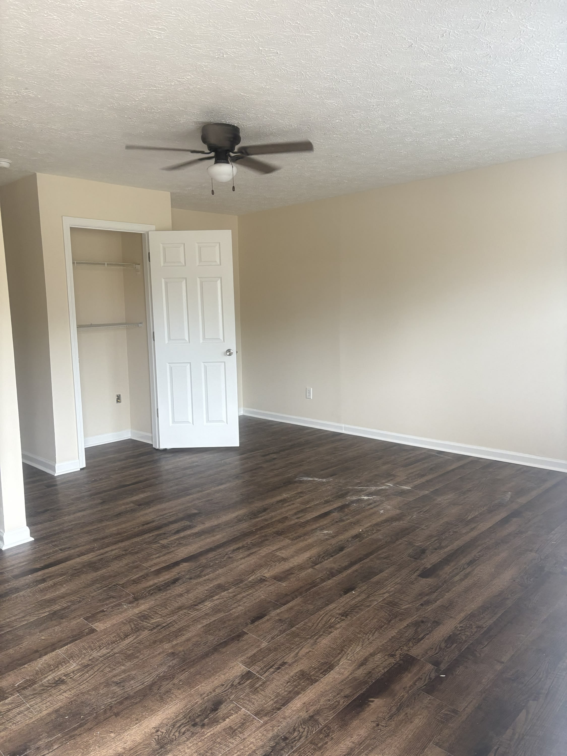 1720 McGregor Ct, Unit H – photo 3