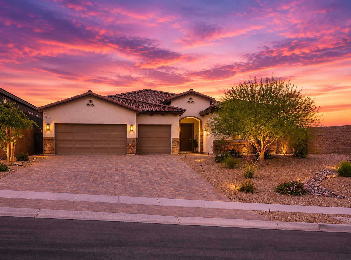 Beautiful Single Story Home Built In 2023 Featuring 4 Bedrooms 3 Bathrooms And Approximately 2 800 Square Feet Of Living Space – photo 1