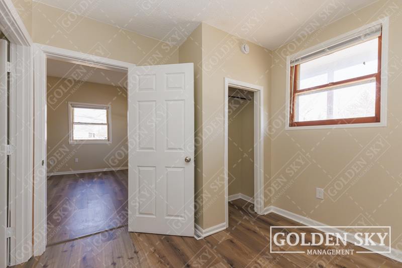 2915 South Vine Street – photo 3