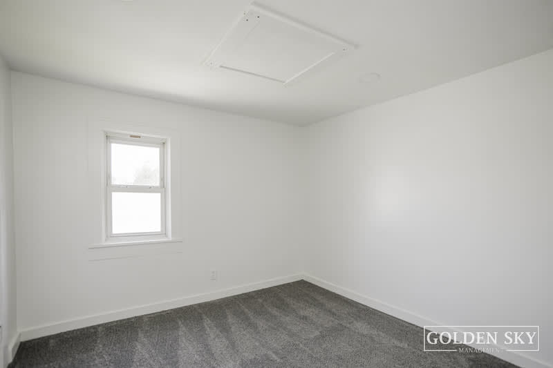 216 South Dill Street – photo 5