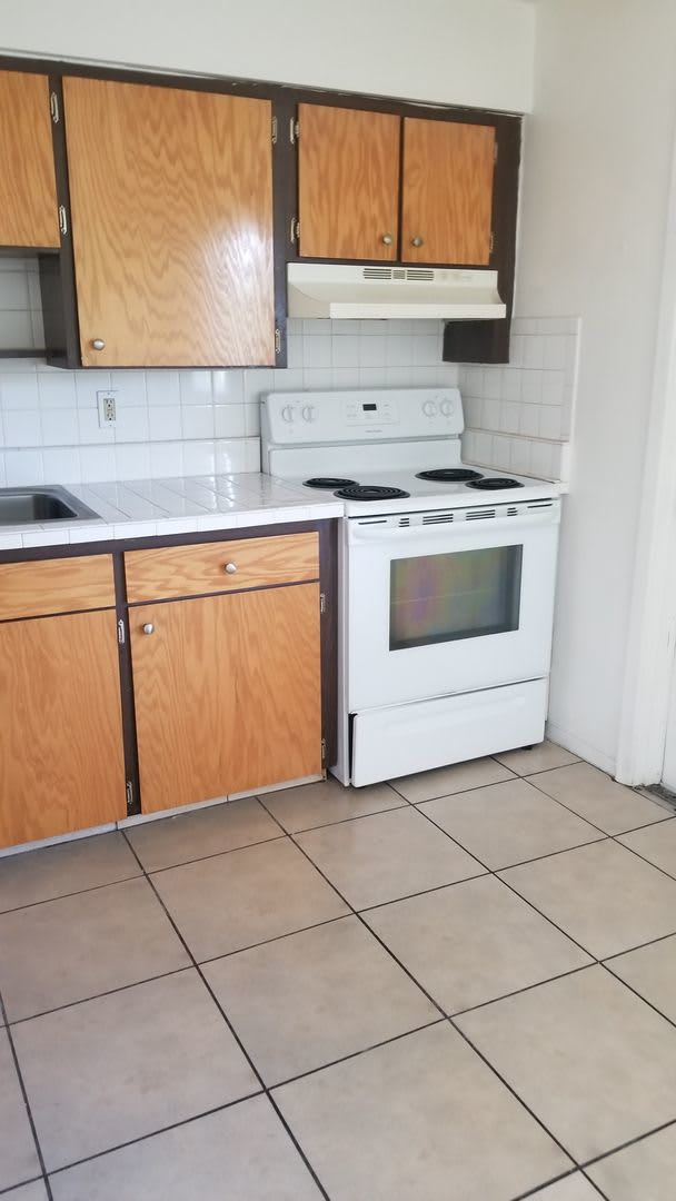 Rent Reduction 2 Bed 1 Bath Apartment Water And Pest Control Included – photo 4
