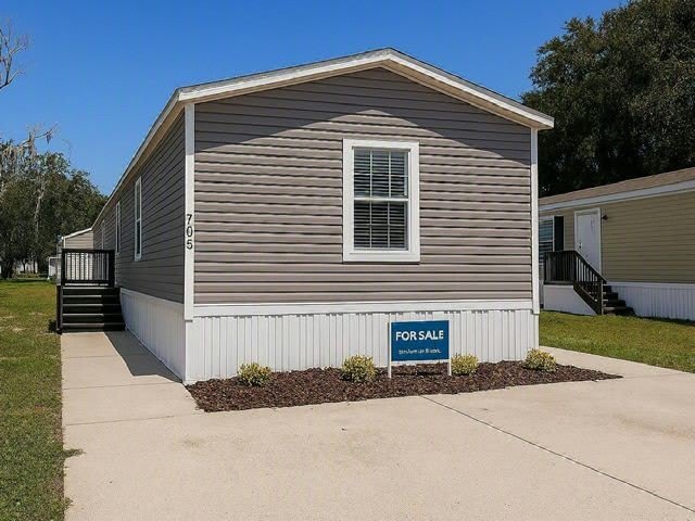 7042 Greenbrier Village Drive – photo 1