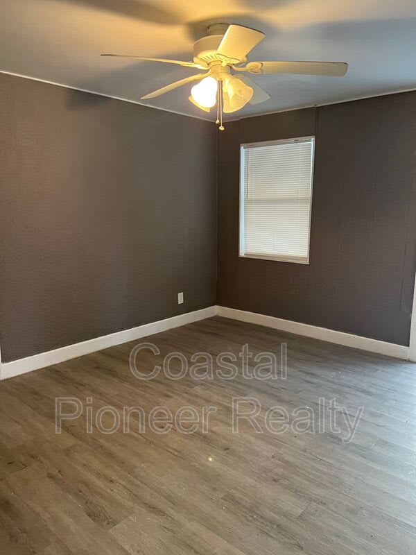 7026 Washington Street – photo 4