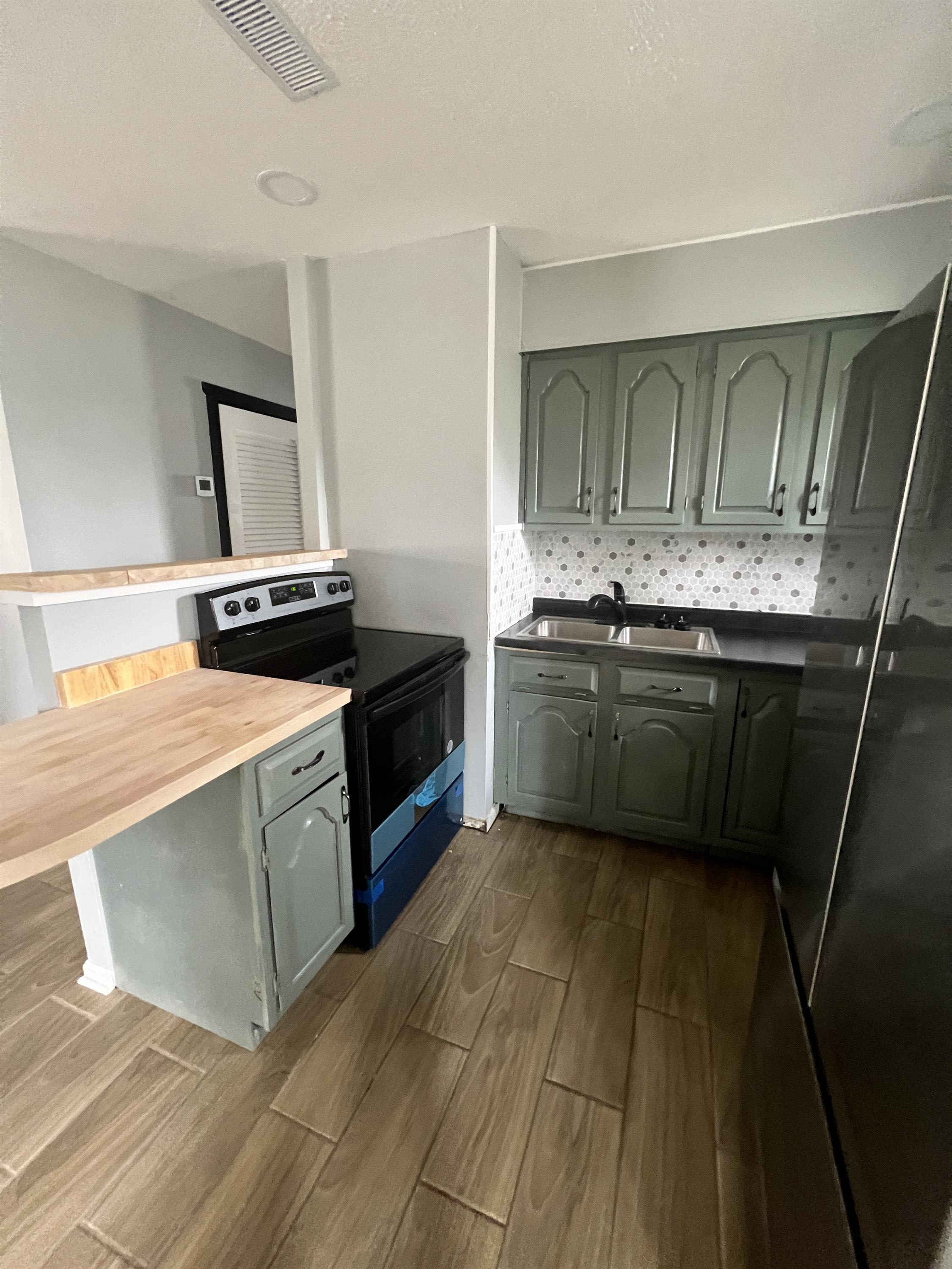 2826 North Locke Street – photo 4