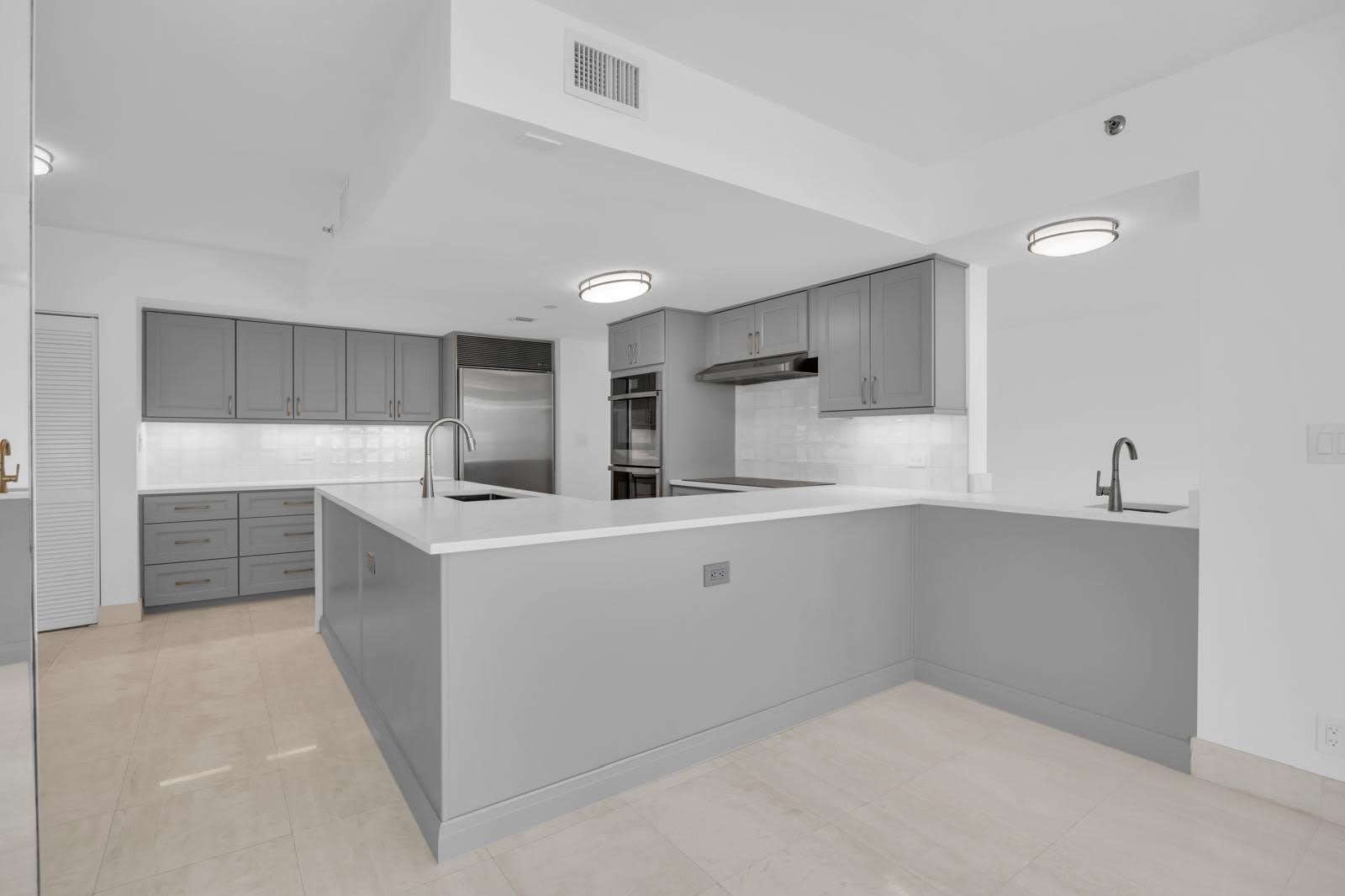 529 S Flagler Dr – photo 2