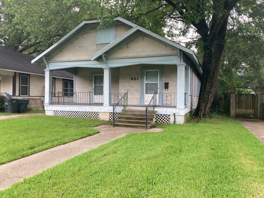 421 Rutherford St – photo 3