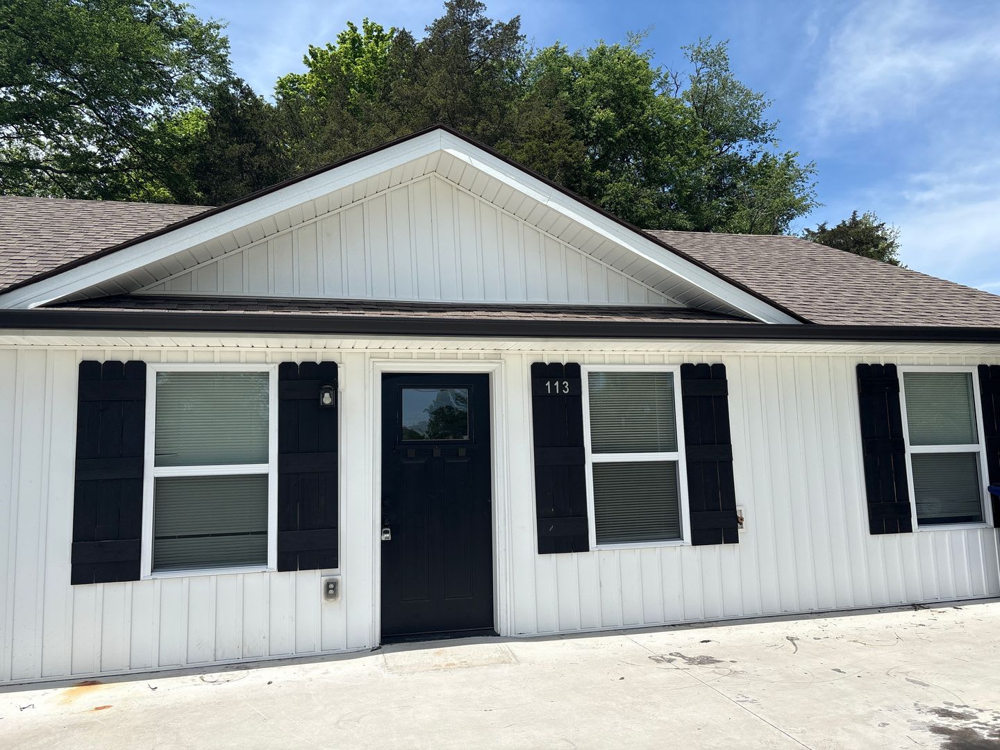 Spacious Duplex with Fence-In Back Yard.... – photo 2